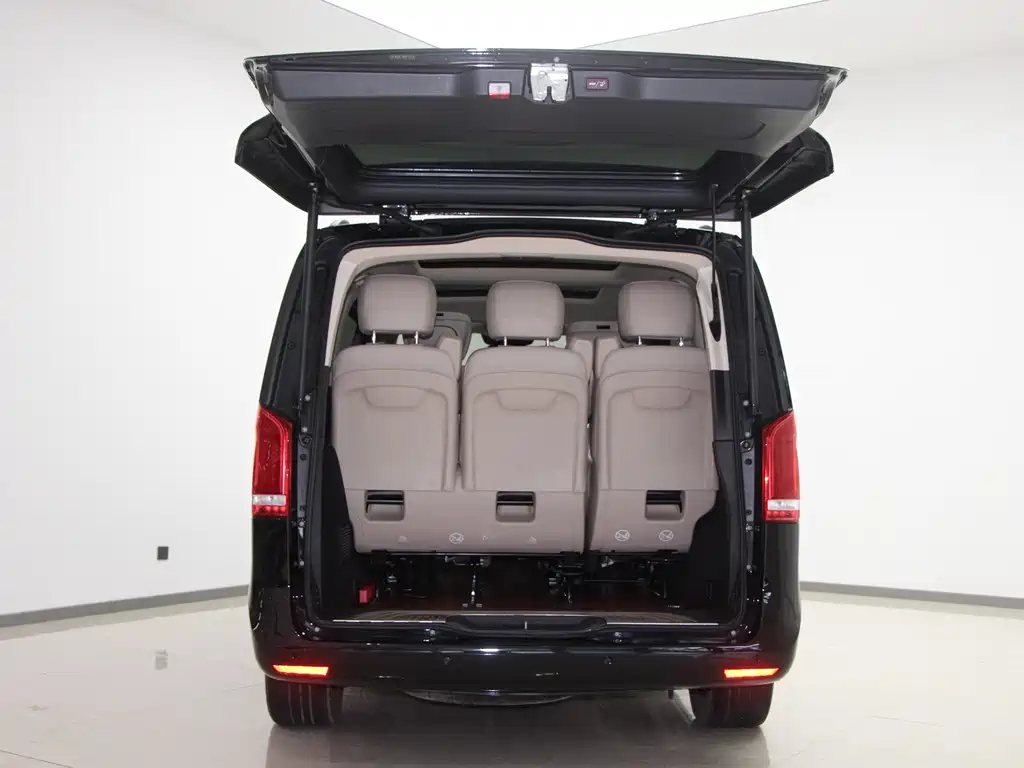 Mercedes-Benz V-Class 2021 — фото 13