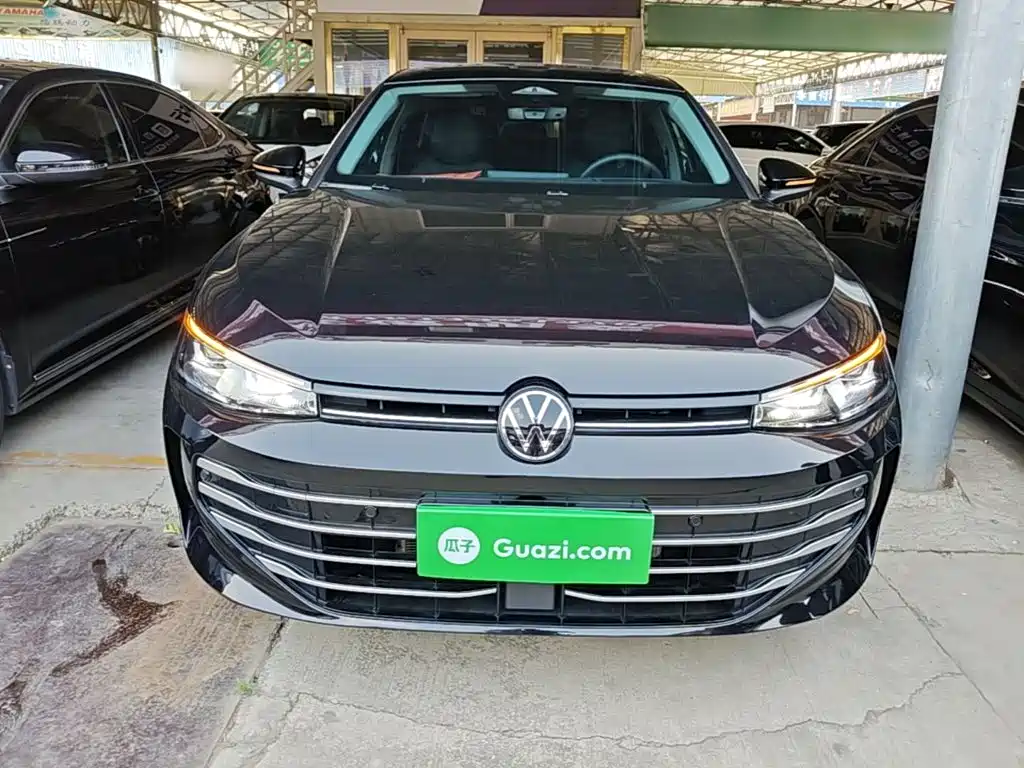 Volkswagen Passat 2025