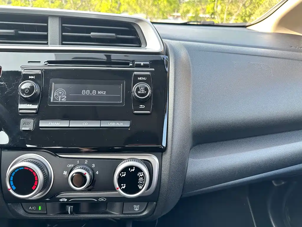 Honda Fit 2016 — фото 16