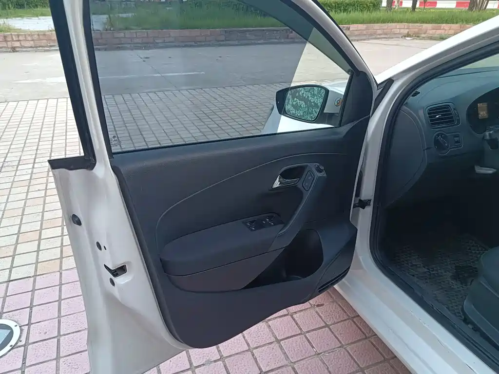 Volkswagen Polo 2015