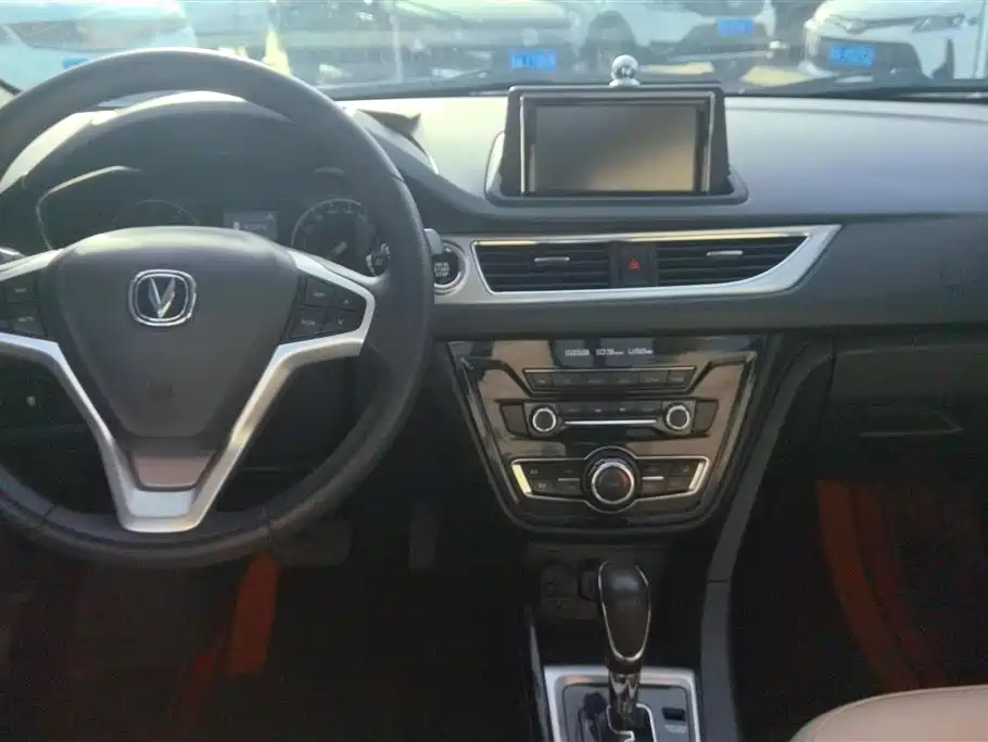 Changan V7 2015 — фото 12