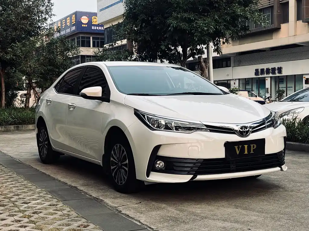 Toyota Corolla 2019 — фото 3