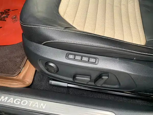 Volkswagen Magotan 2012
