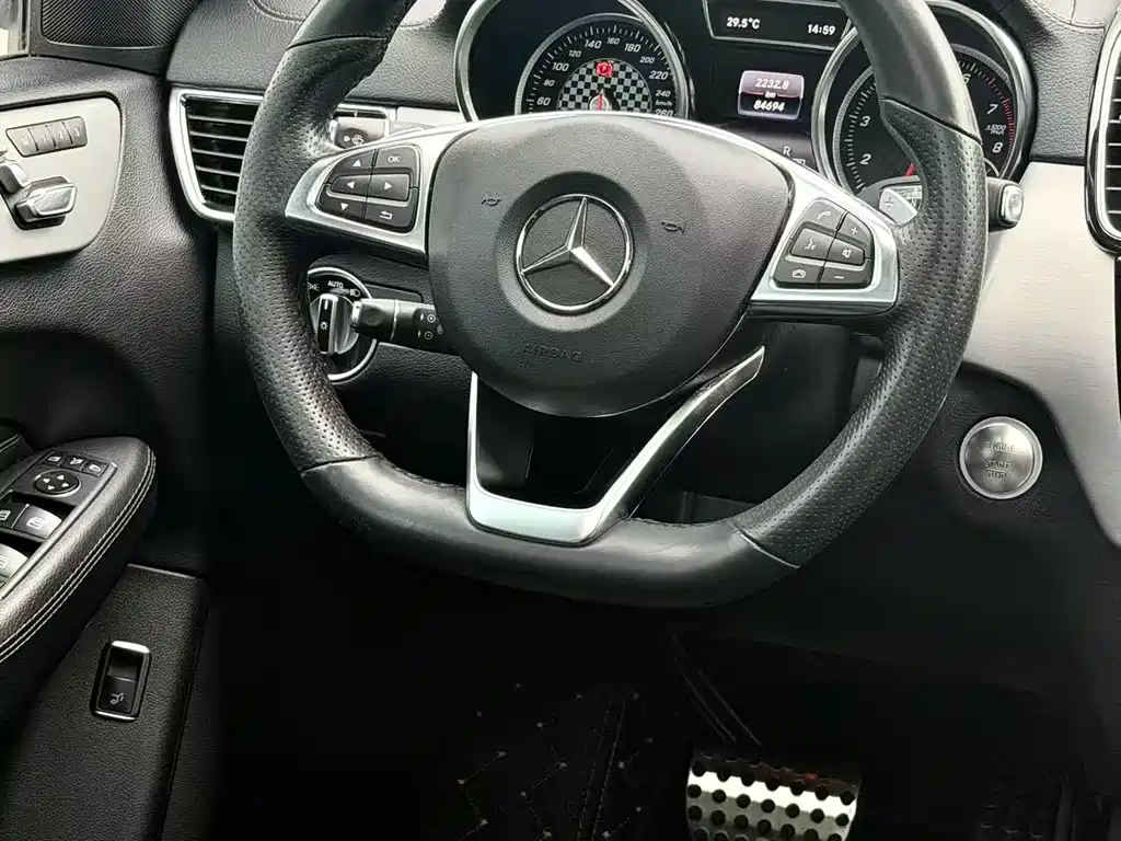 Mercedes-Benz GLE Coupe 2016 — фото 7
