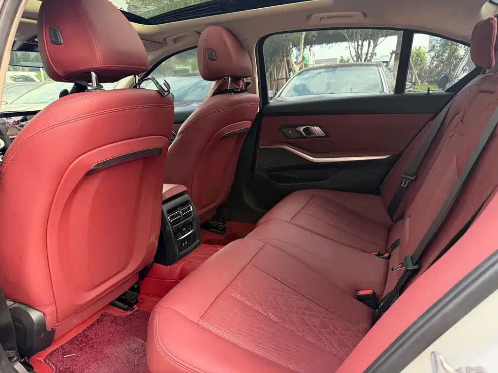 BMW 3 Series 2023