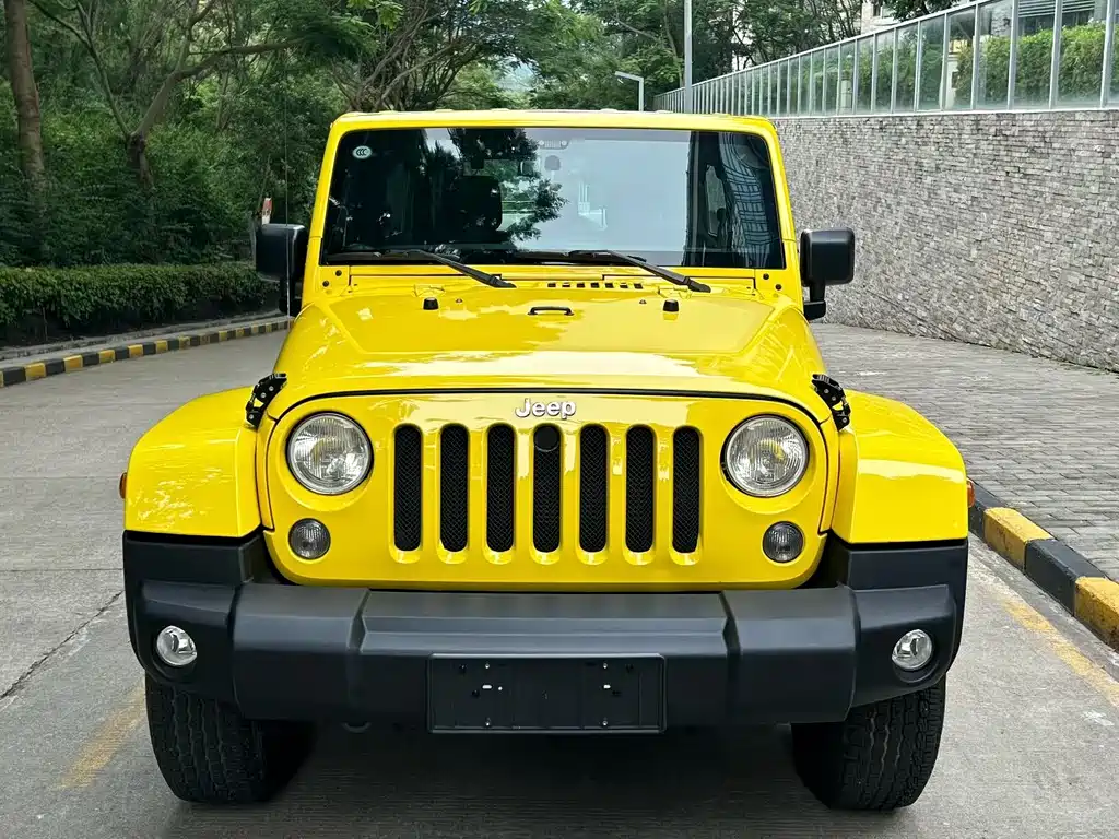 Jeep Wrangler 2015 — фото 2