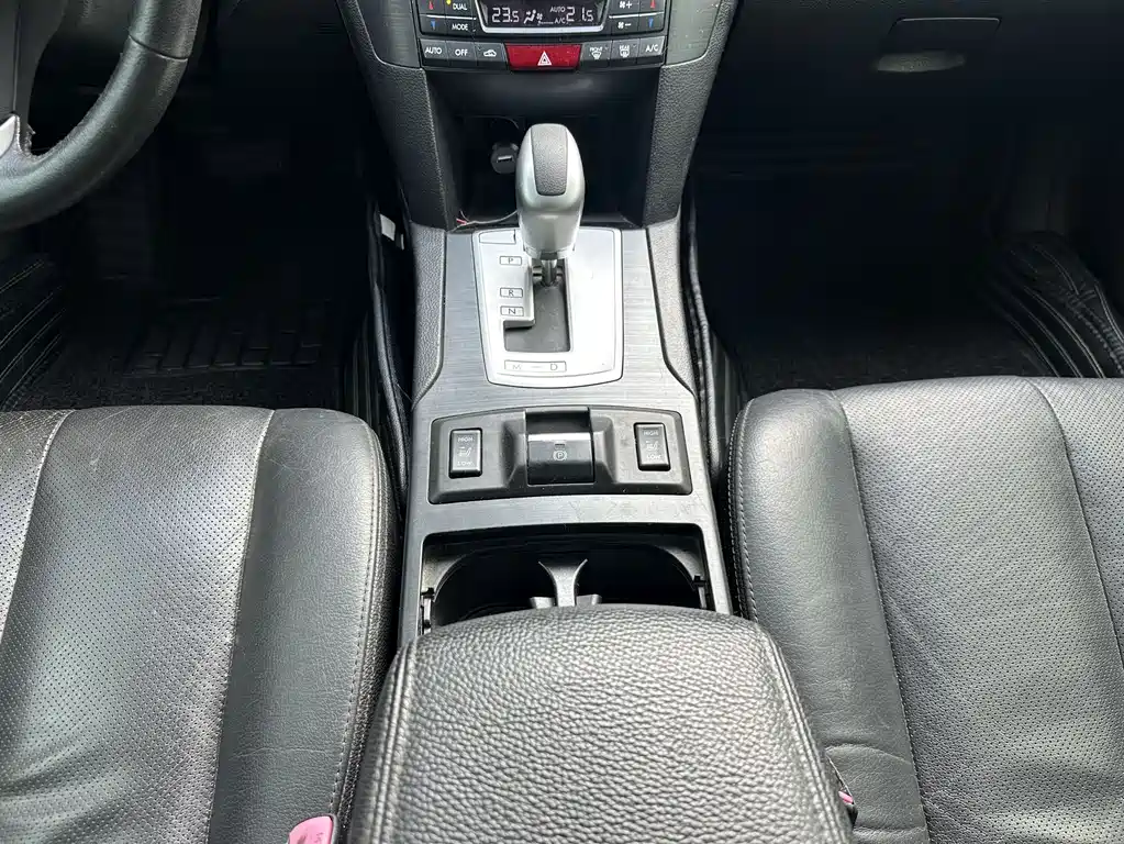 Subaru Outback 2013 — фото 10