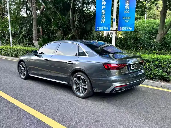 Audi A4L 2021