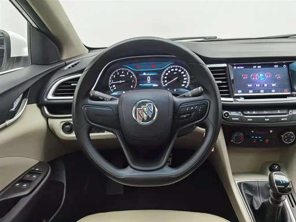 Buick Excelle 2017 — фото 11