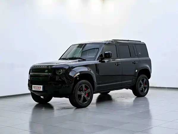 Land Rover Defender 2024