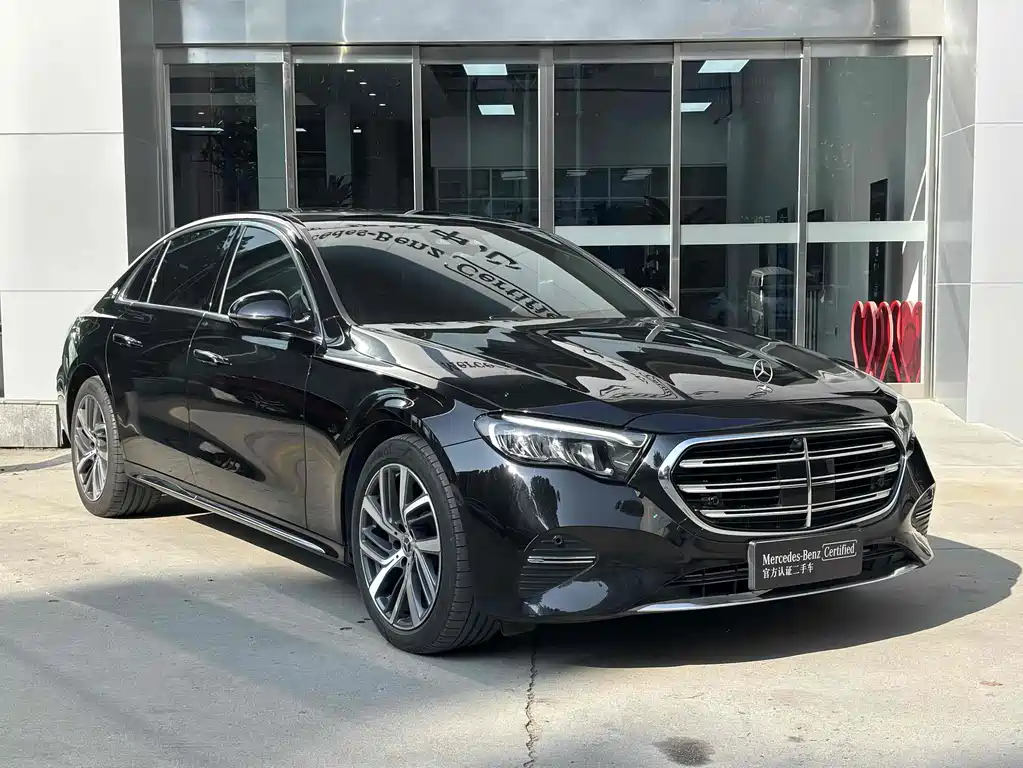 Mercedes-Benz E-Class 2024