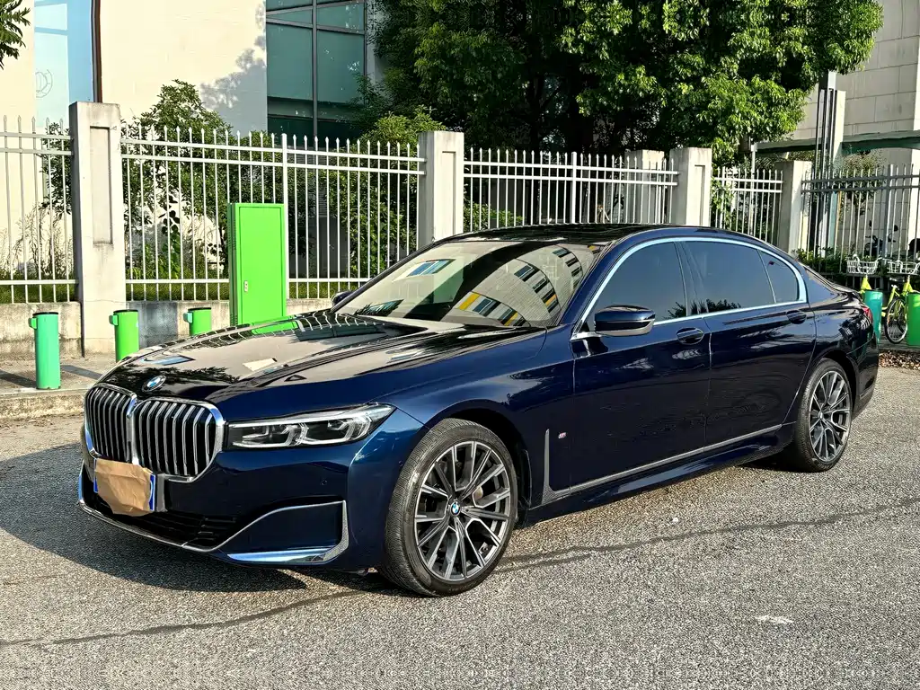 BMW 7 Series 2020 — фото 1