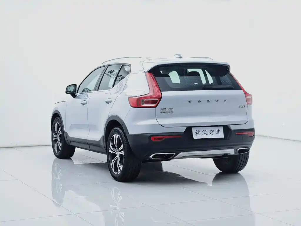 Volvo XC40 2020 — фото 35