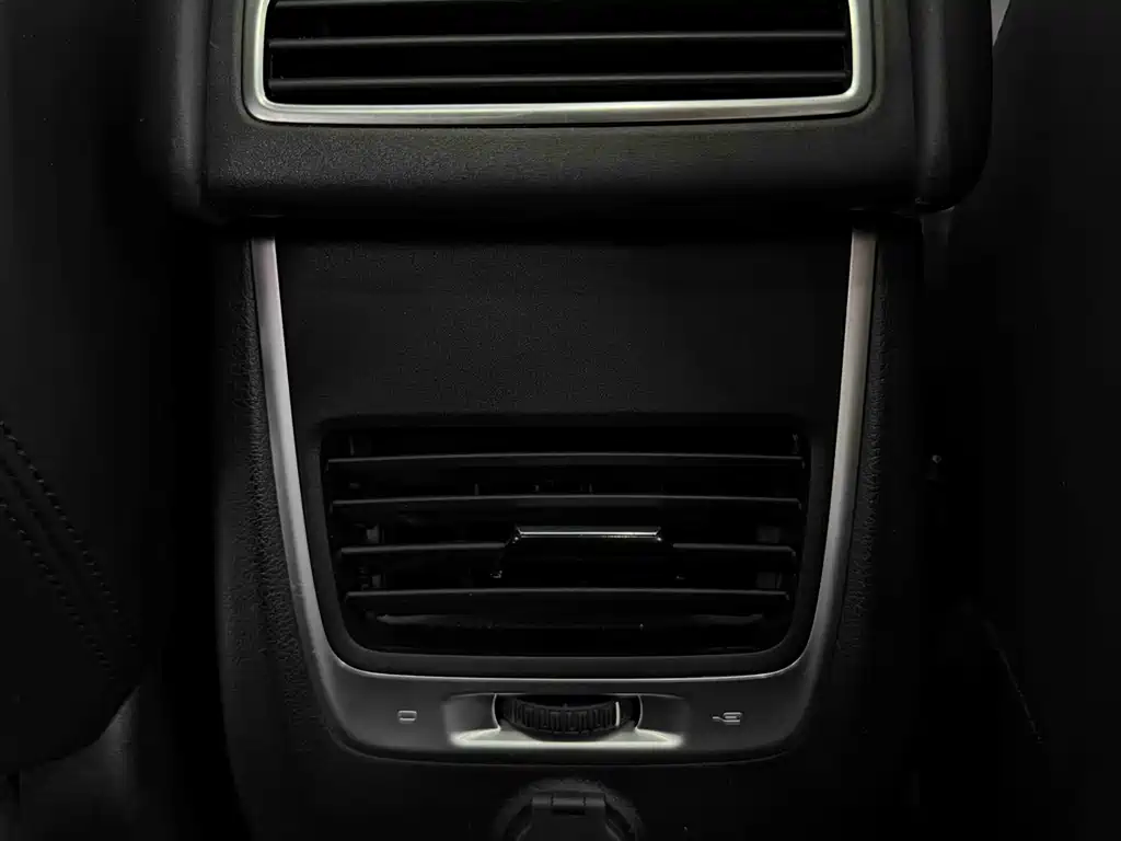Geely Boyue 2017 — фото 17