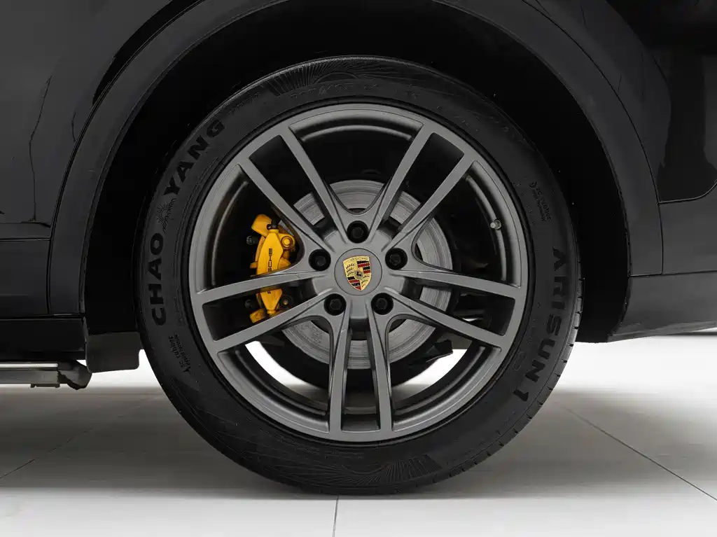 Porsche Cayenne 2022 — фото 10