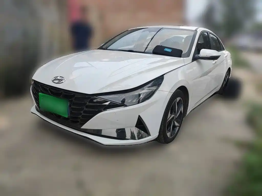 Hyundai Elantra 2023