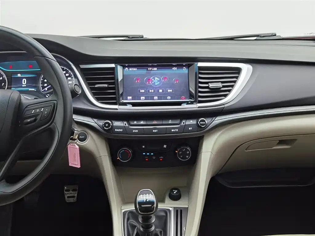 Buick Excelle 2017 — фото 12