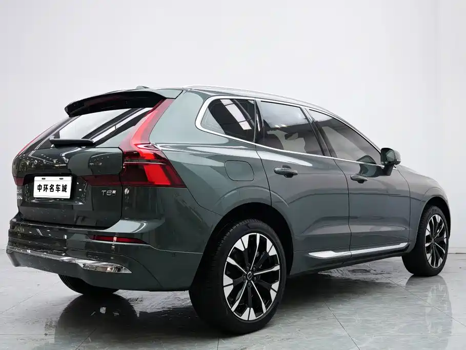 Volvo XC60 Plug-In Hybrid 2025 — фото 18