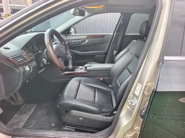 Mercedes-Benz E-Class 2012