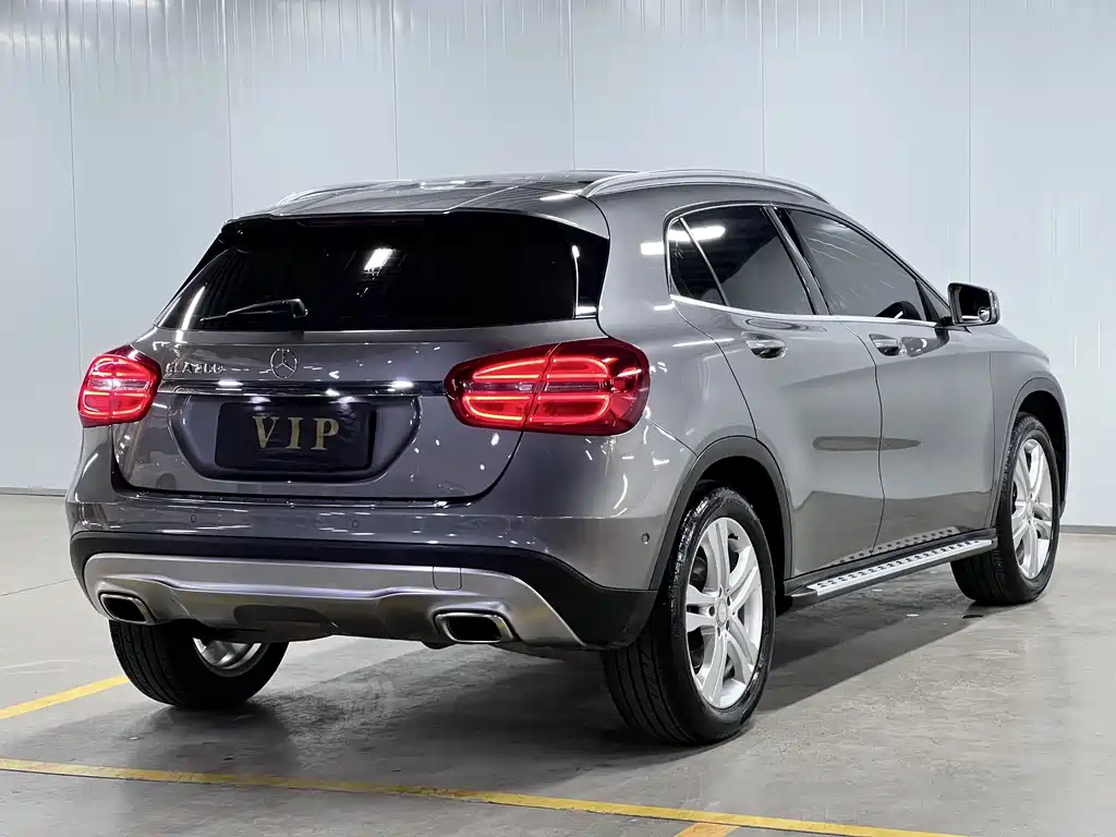 Mercedes-Benz GLA 2015