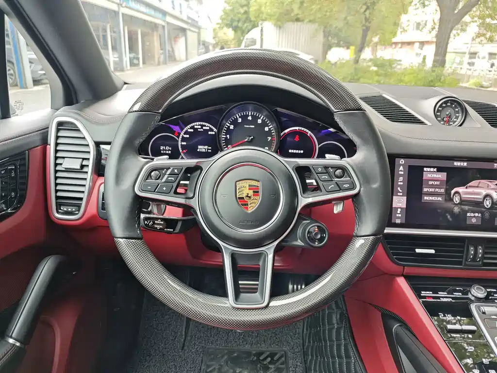 Porsche Cayenne 2021 — фото 10