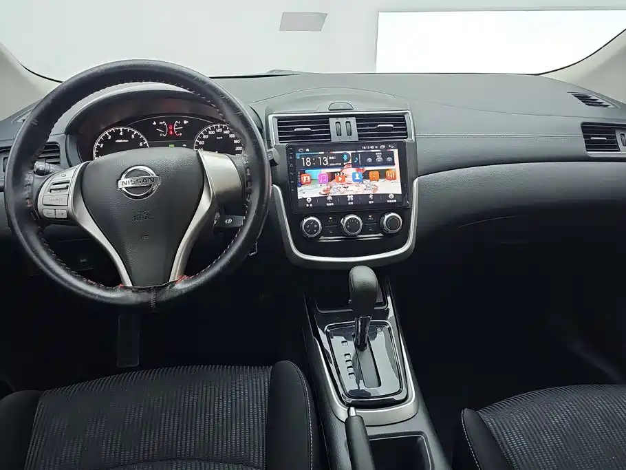 Nissan Tiida 2016 — фото 12