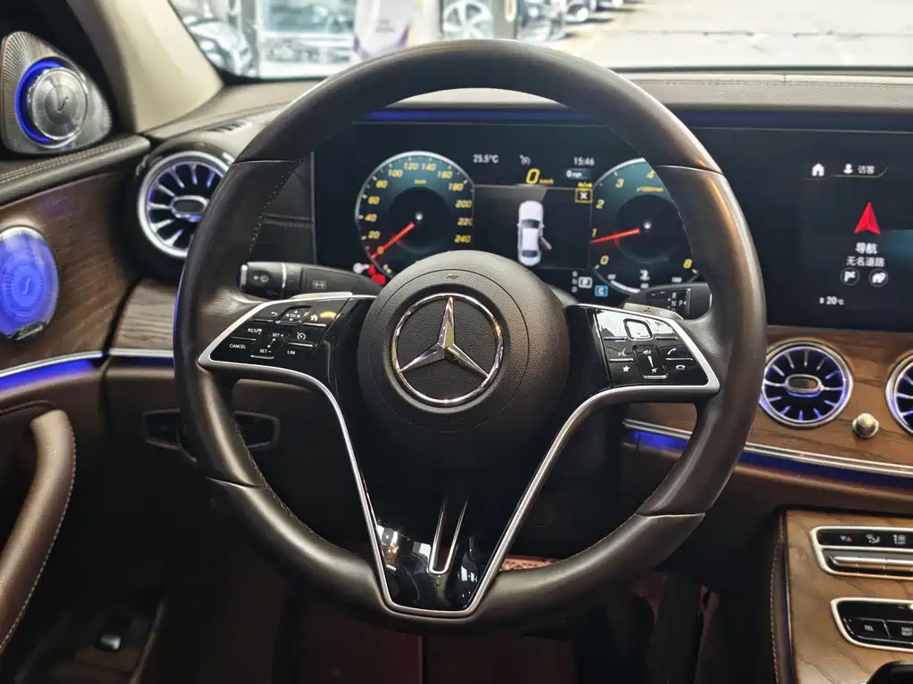 Mercedes-Benz E-Class 2023 — фото 15