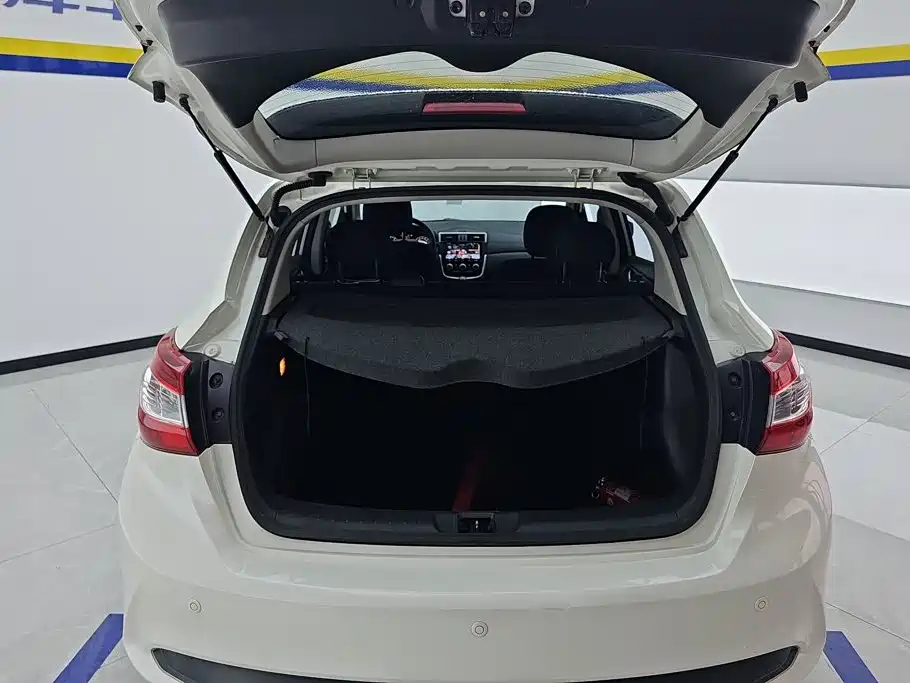 Nissan Tiida 2016