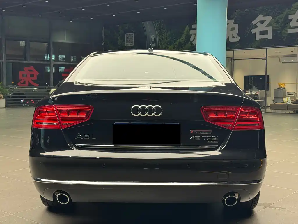 Audi A8 2015 — фото 5