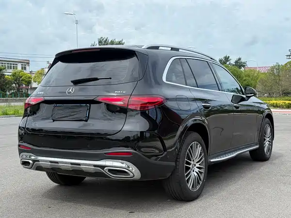 Mercedes-Benz GLC 2025