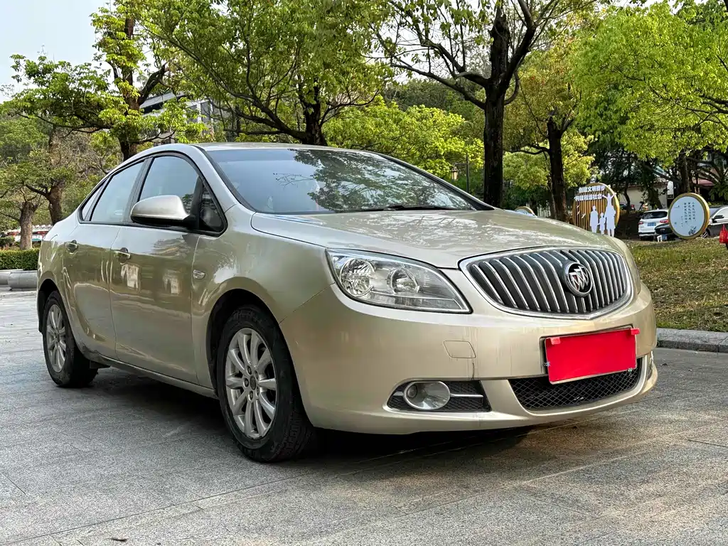 Buick Excelle 2015 — фото 3