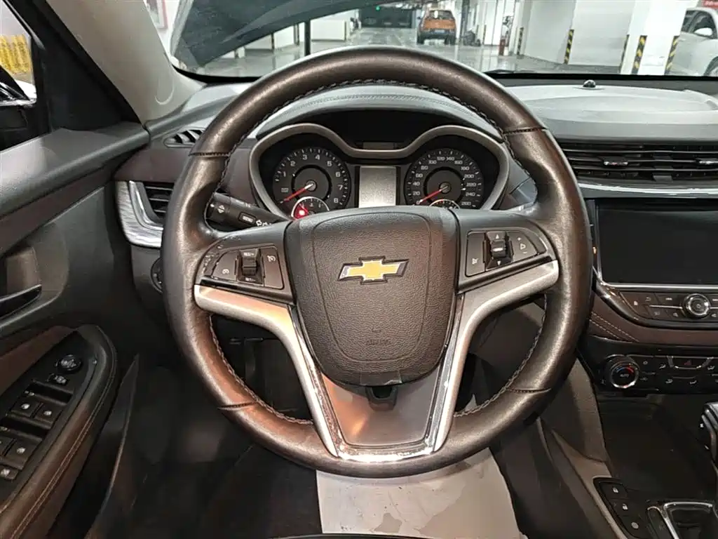 Chevrolet Malibu 2018 — фото 11