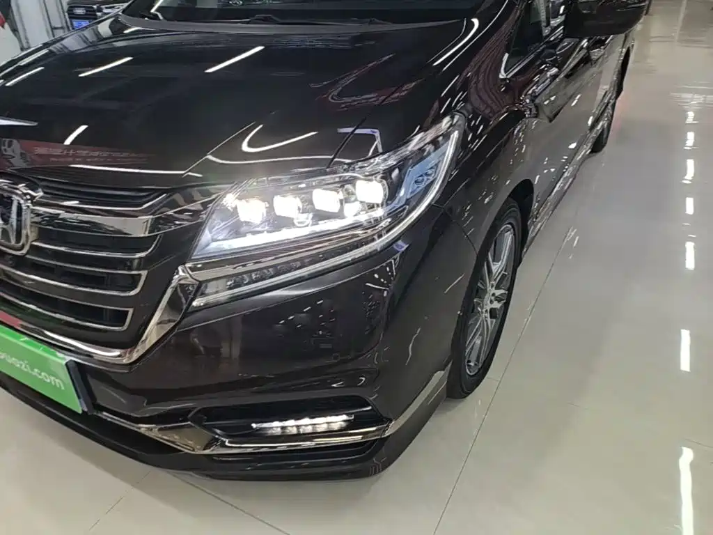 Honda Elysion 2019 — фото 24