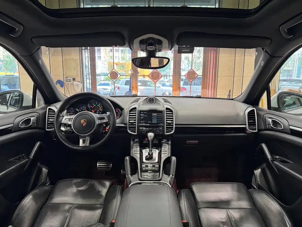 Porsche Cayenne 2014 — фото 12
