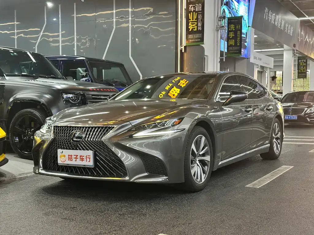 Lexus LS 2019 — фото 1