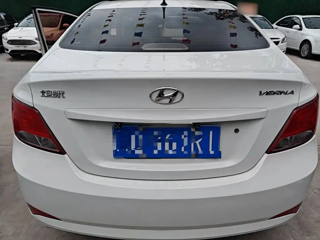 Hyundai Accent 2016 — фото 19