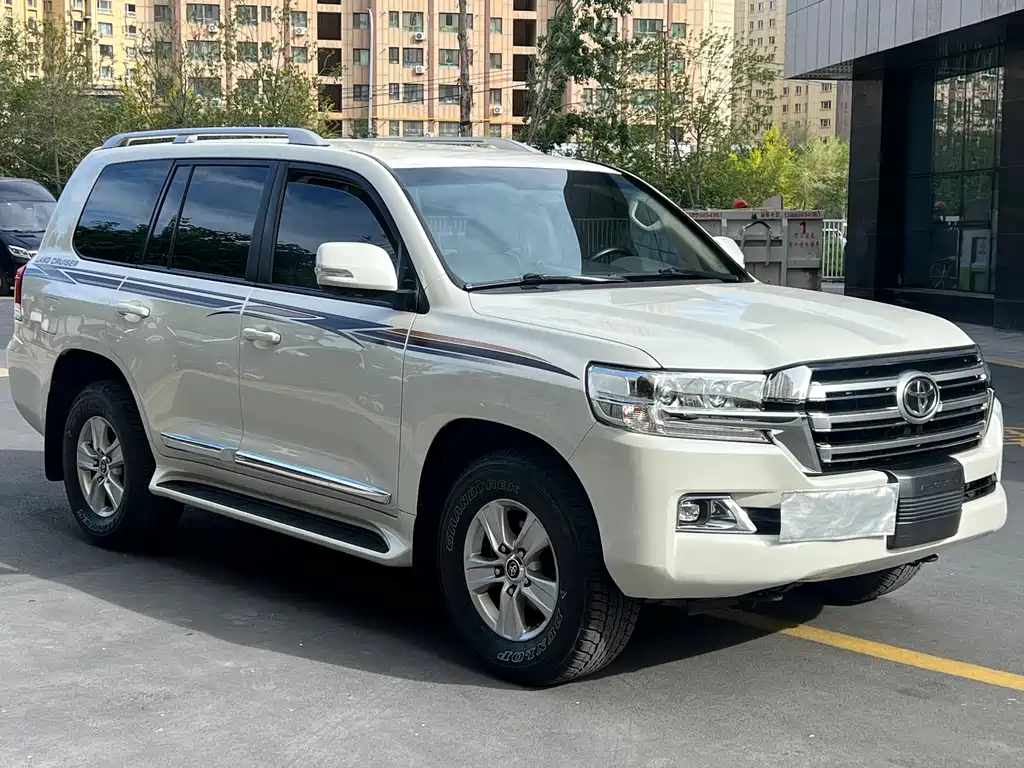 Toyota Land Cruiser 2019 — фото 3
