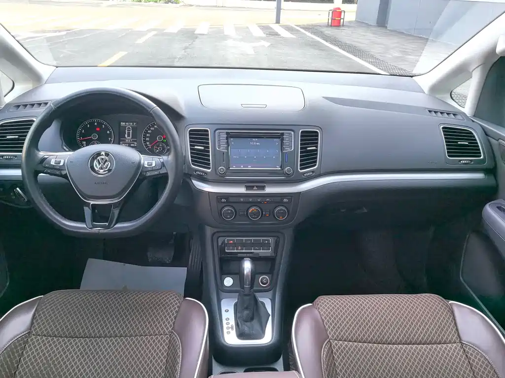 Volkswagen Sharan 2018 — фото 10