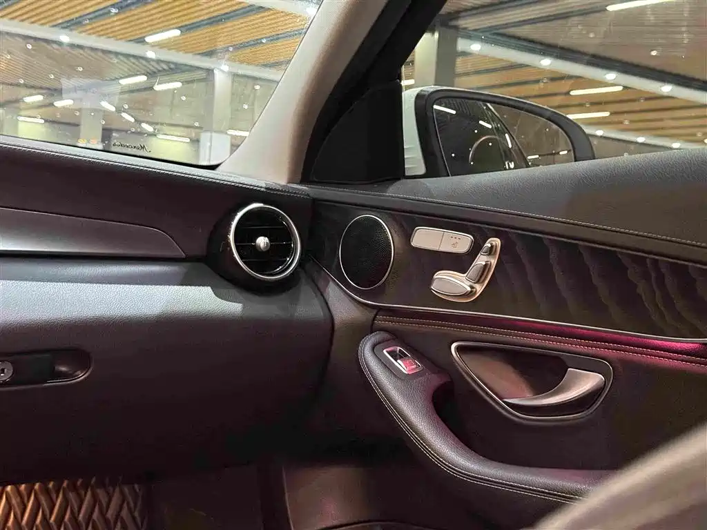 Mercedes-Benz C-Class 2018 — фото 14