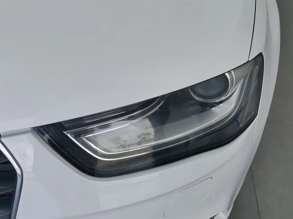 Audi A4L 2015 — фото 7