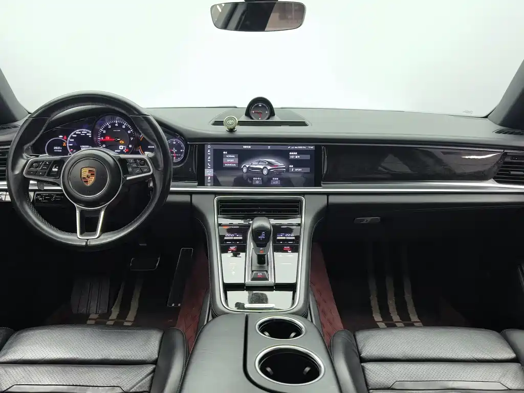 Porsche Panamera 2018 — фото 9