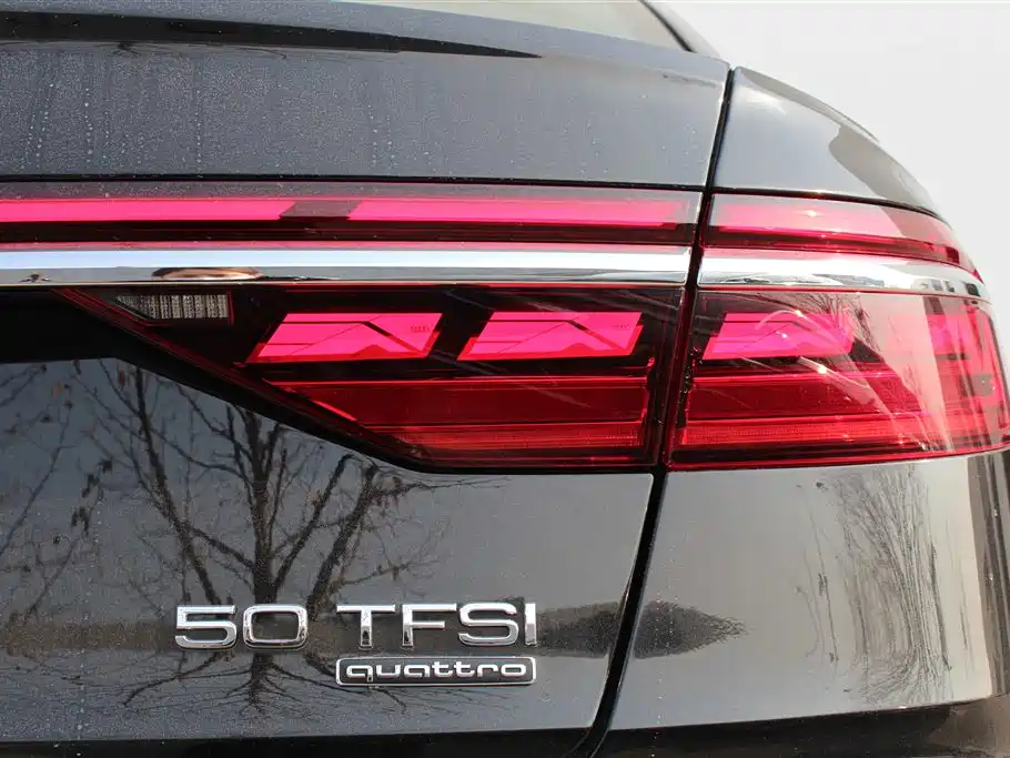 Audi A8 2023 — фото 15