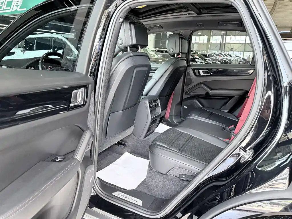 Porsche Cayenne 2022 — фото 10