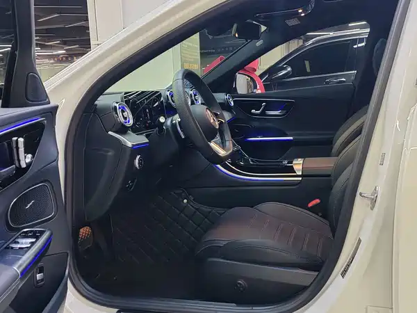 Mercedes-Benz C-Class 2023