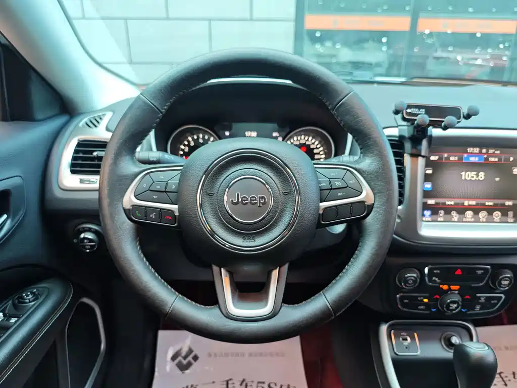 Jeep Compass 2017 — фото 8