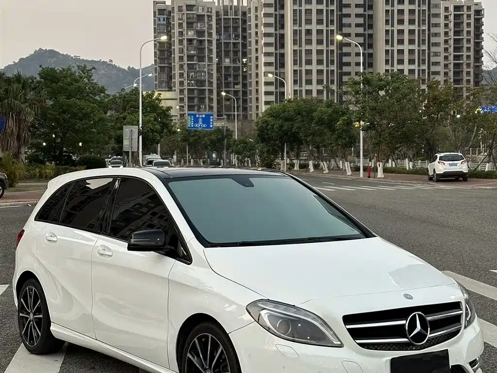 Mercedes-Benz B-Class 2013 — фото 2