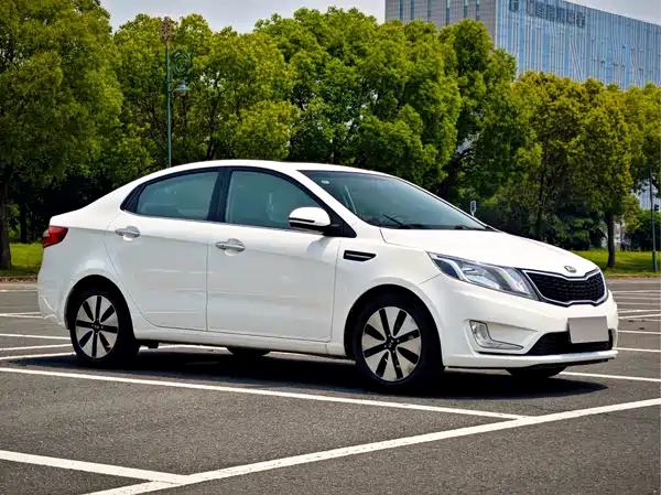 Kia K2 2012