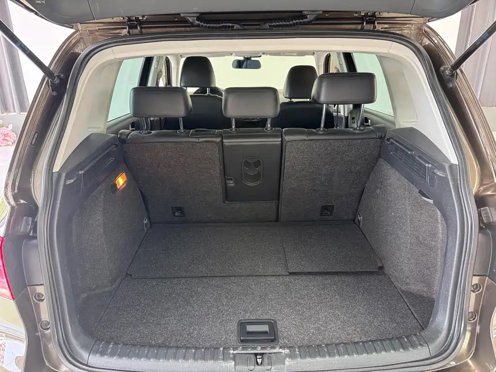 Volkswagen Tiguan 2015 — фото 28