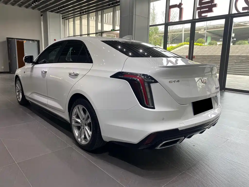 Cadillac CT4 2021 — фото 9