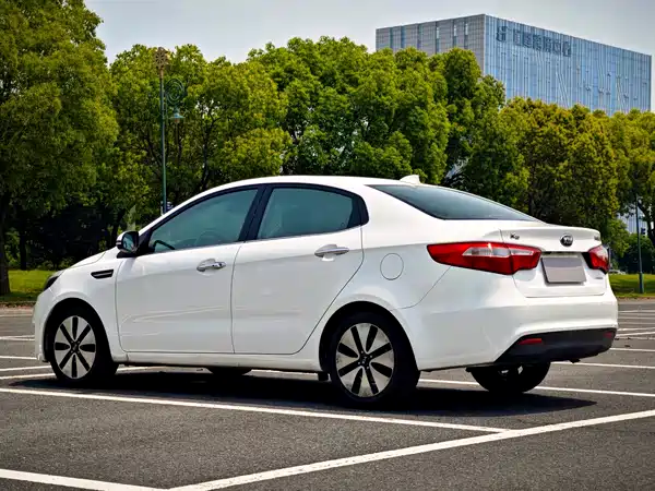 Kia K2 2012